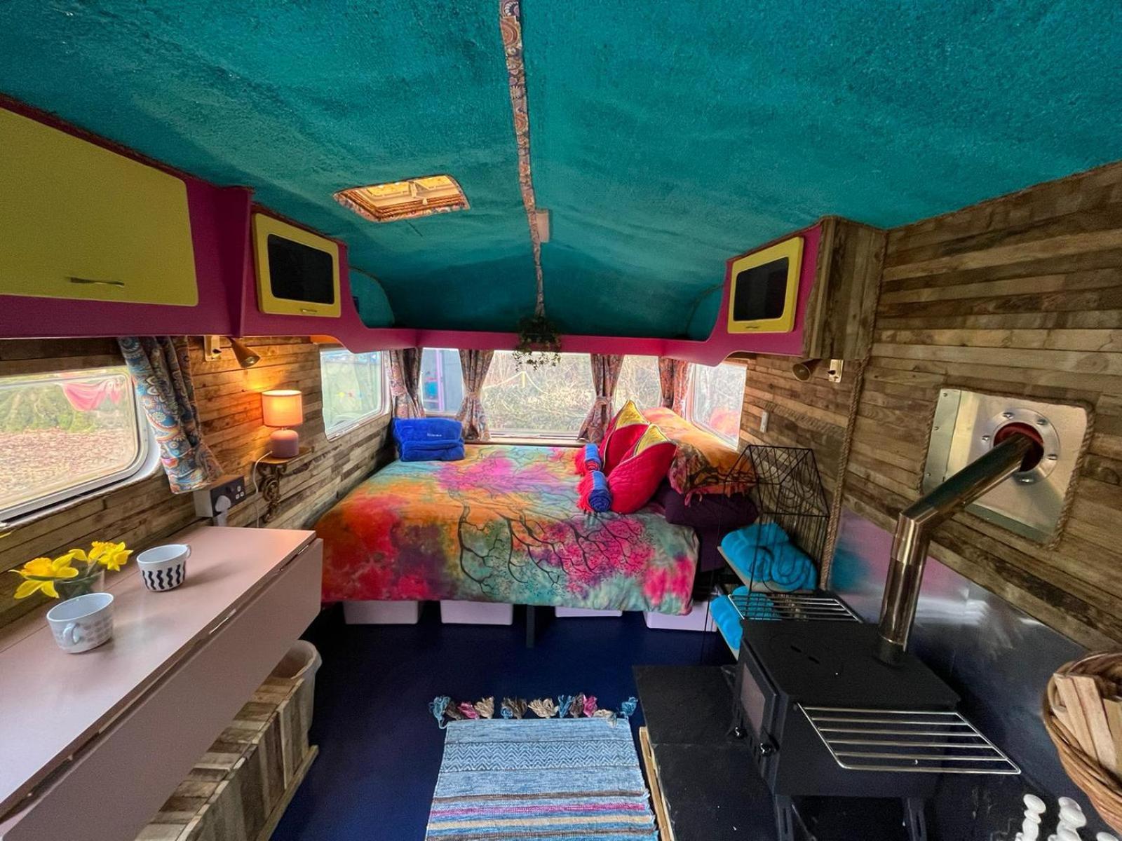 Budget Stay, In Lovely Private Setting With Rustic Charm, Log Burner, Fire Pit, Campers Kitchen & Eco Loo No Bedding Supplied Narberth Luaran gambar